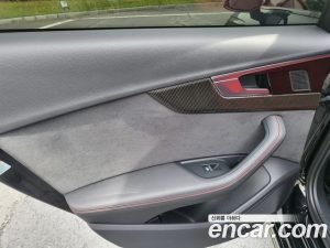 Audi S4 3.0 TFSI 4WD 2023 года из Южной Кореи