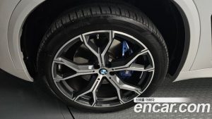 BMW X5 xDrive 40i M Sport 2024 года из Южной Кореи