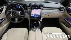 Mercedes-Benz C-Class C200 Avantgarde 2025 года из Южной Кореи