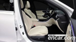 Mercedes-Benz C-Class C200 Avantgarde 2025 года из Южной Кореи