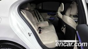 Mercedes-Benz C-Class C200 Avantgarde 2025 года из Южной Кореи