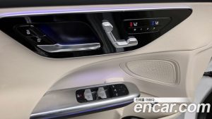 Mercedes-Benz C-Class C200 Avantgarde 2025 года из Южной Кореи