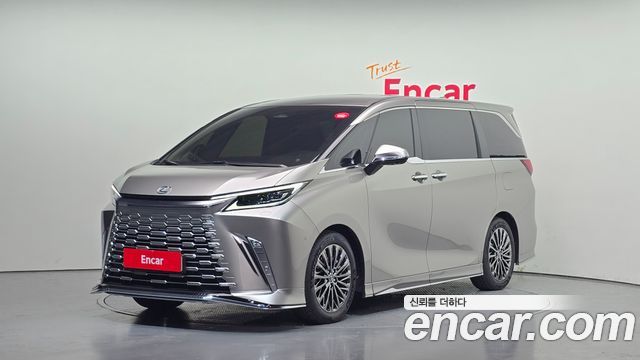 Lexus LM 500h Royal 2025 года из Кореи