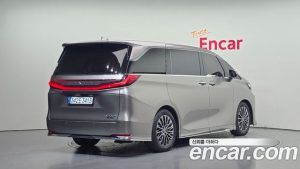 Lexus LM 500h Royal 2025 года из Южной Кореи