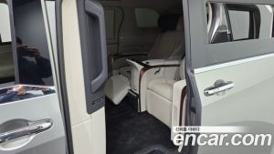 Lexus LM 500h Royal 2025 года из Южной Кореи