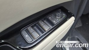 Lexus LM 500h Royal 2025 года из Южной Кореи