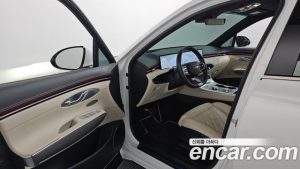 Genesis GV70 2.5T Бензин AWD 2025 года из Южной Кореи