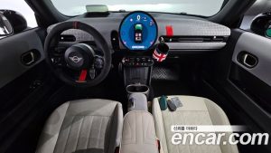 Mini Cooper Favoured 2025 года из Южной Кореи