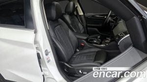 BMW X4 xDrive20i xLine 2023 года из Южной Кореи