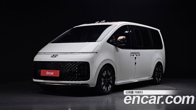Hyundai Staria L3.5 Lounge 7-Seater 2025 года из Кореи