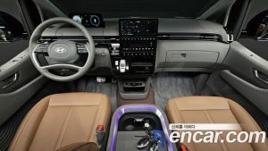 Hyundai Staria L3.5 Lounge 7-Seater 2025 года из Южной Кореи