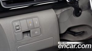 Hyundai Staria L3.5 Lounge 7-Seater 2025 года из Южной Кореи