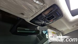 Hyundai Staria L3.5 Lounge 7-Seater 2025 года из Южной Кореи