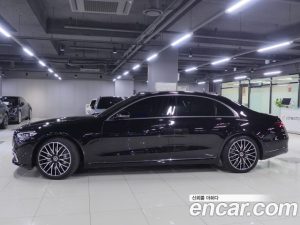 Mercedes-Benz S-Class S580L 4MATIC 2024 года из Южной Кореи