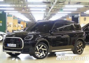 Mini Countryman ALL4 Favoured 2024 года из Южной Кореи
