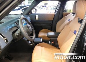 Mini Countryman ALL4 Favoured 2024 года из Южной Кореи