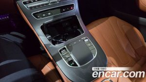 Mercedes-Benz CLS-Class CLS300d 4MATIC 2023 года из Южной Кореи