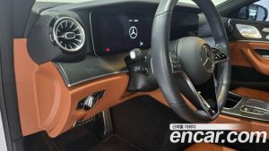 Mercedes-Benz CLS-Class CLS300d 4MATIC 2023 года из Южной Кореи