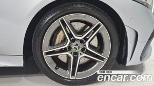 Mercedes-Benz CLS-Class CLS300d 4MATIC 2023 года из Южной Кореи