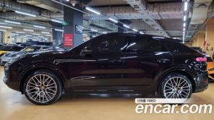 Porsche Cayenne 3.0 Coupe 2023 года из Южной Кореи