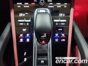 Porsche Cayenne 3.0 Coupe 2023 года из Южной Кореи