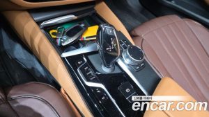 BMW 5-Series 520i M Sport 2023 года из Южной Кореи