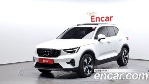 Volvo XC40 B4 ULTIMATE Bright 2024 года из Южной Кореи