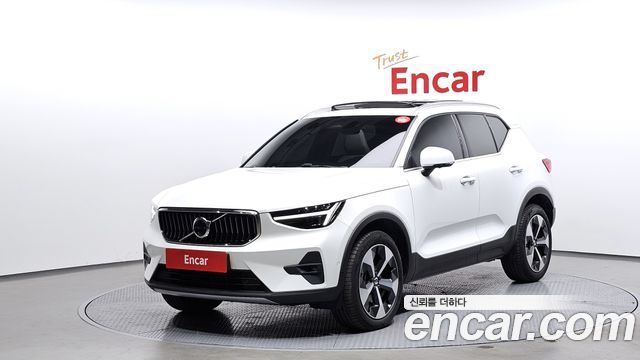 Volvo XC40 B4 ULTIMATE Bright 2024 года из Кореи