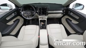 Volvo XC40 B4 ULTIMATE Bright 2024 года из Южной Кореи