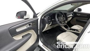 Volvo XC40 B4 ULTIMATE Bright 2024 года из Южной Кореи