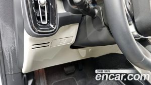 Volvo XC40 B4 ULTIMATE Bright 2024 года из Южной Кореи