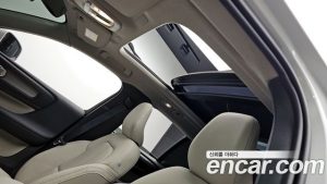 Volvo XC40 B4 ULTIMATE Bright 2024 года из Южной Кореи