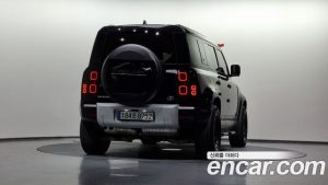 Land Rover Defender 110 D300 HSE 2023 года из Южной Кореи