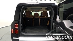 Land Rover Defender 110 D300 HSE 2023 года из Южной Кореи