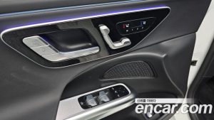 Mercedes-Benz E-Class E200 Avantgarde 2025 года из Южной Кореи