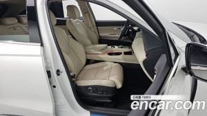 Genesis GV70 2.5T Бензин AWD 2024 года из Южной Кореи