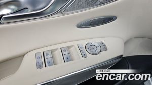 Genesis GV70 2.5T Бензин AWD 2024 года из Южной Кореи