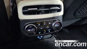 Genesis GV70 2.5T Бензин AWD 2024 года из Южной Кореи