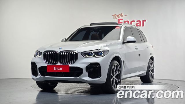 BMW X5 xDrive 40i M Sport 2023 года из Кореи
