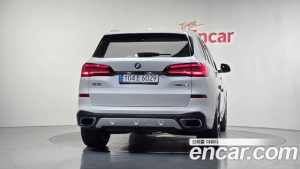 BMW X5 xDrive 40i M Sport 2023 года из Южной Кореи