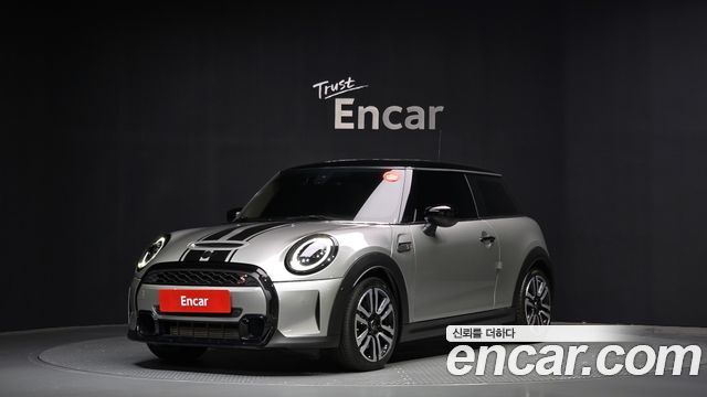 Mini Cooper CLASSIC 2024 года из Кореи