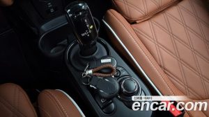 Mini Cooper CLASSIC 2024 года из Южной Кореи