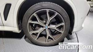 BMW X5 xDrive 40i M Sport 2023 года из Южной Кореи