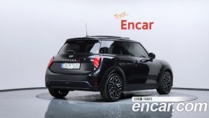 Mini Cooper Favoured 2025 года из Южной Кореи