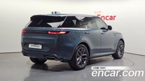 Land Rover Range Rover Sport P550E Dynamic HSE 2025 года из Южной Кореи