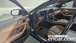Mercedes-Benz E-Class E250 Exclusive 2023 года из Южной Кореи
