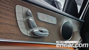 Mercedes-Benz E-Class E250 Exclusive 2023 года из Южной Кореи
