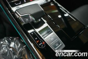 Audi A8 55 TFSI 4WD Premium LWB 2023 года из Южной Кореи