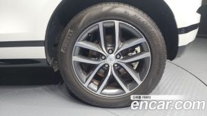 Land Rover Range Rover Evoque P250 Dynamic SE 2024 года из Южной Кореи