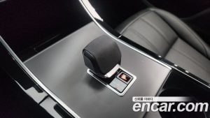 Land Rover Range Rover Evoque P250 Dynamic SE 2024 года из Южной Кореи